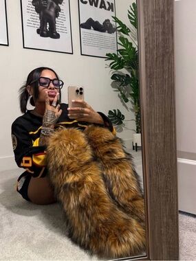 🆕 BOUTIQUE Faux Fur Brown Boot - Bold Statement Piece